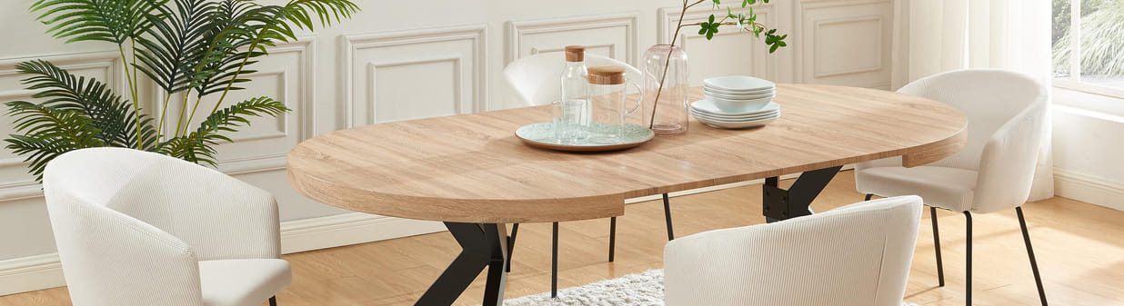 Table à manger extensible : avantages, inconvénients, et critères de choix