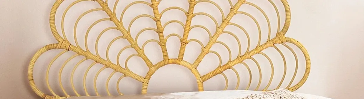 Tête de lit bohème : matière, couleur et déco murale assortie
