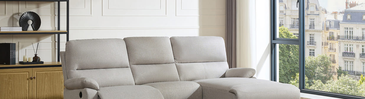 USB, haut-parleurs, fonctions relax : les canapés à choisir pour un mode de vie connecté