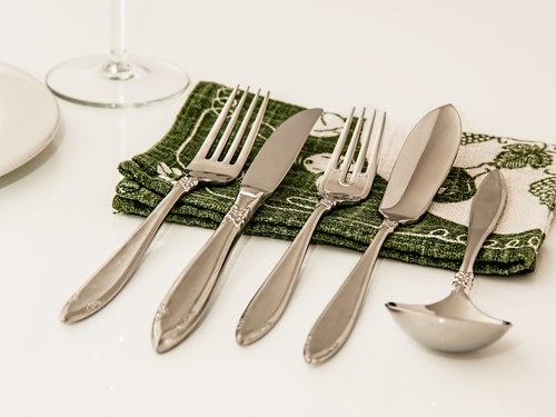 Comment bien choisir ses couverts de table ?